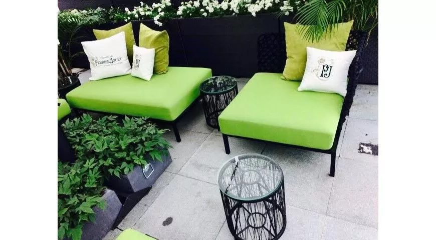 "Ember Restaurant & Bar" Плетеный модульный диван для террасы