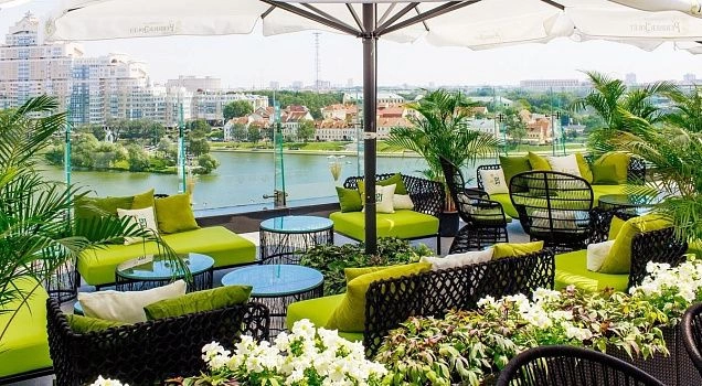 Плетеная мебель из веревки, терраса "Ember Restaurant & Bar" Плетеная мебель из веревки от FILINI на террасе "Ember Restaurant & Bar" Минск