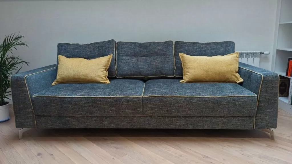 Прямой диван "Алекс" для дома от производителя ООО ФИЛИНИ МЕБЕЛЬ. Мягкая мебель на заказ по низким ценам, доставка по Беларуси, рассрочка
